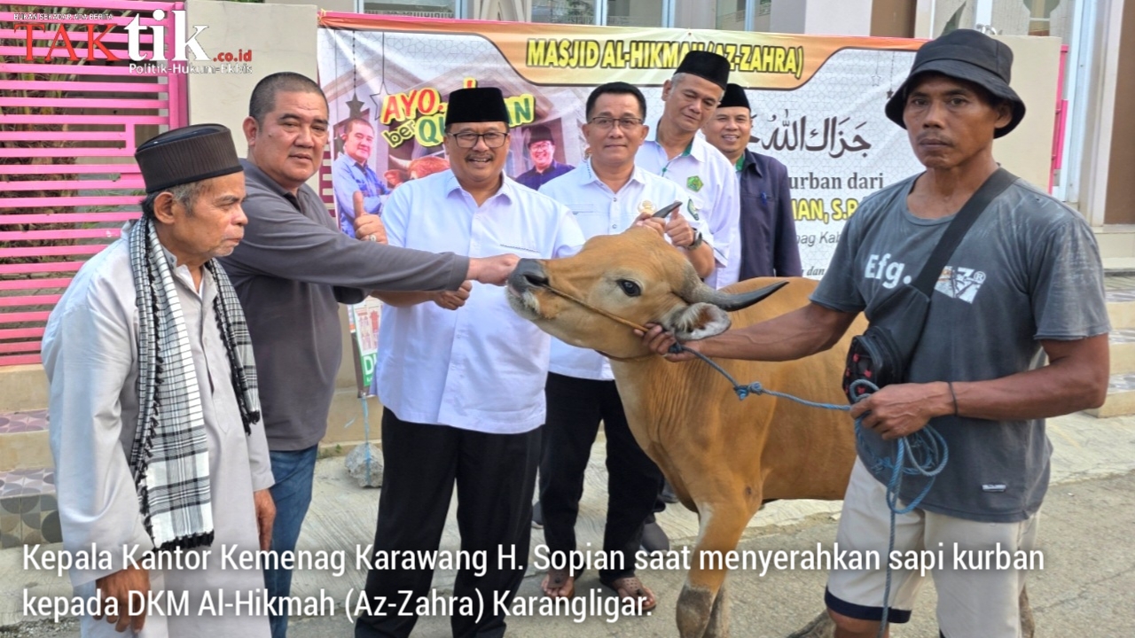 Kantor Kemenag Karawang Kembali Berbagi Sapi Kurban di Karangligar. Kini Diikuti Pemda?